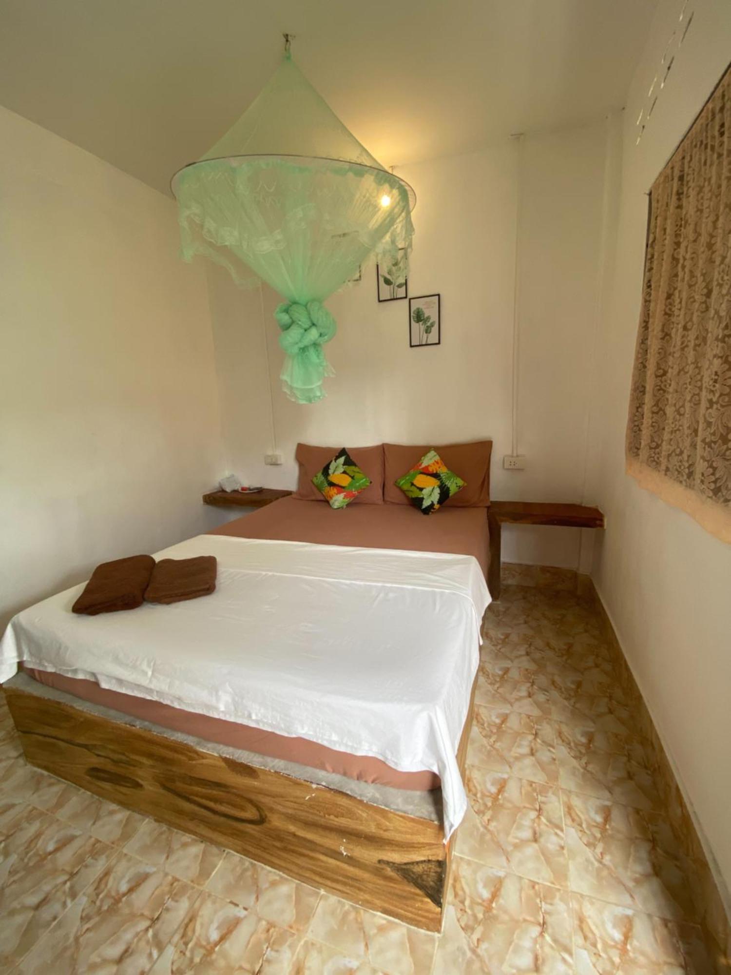 Baan Phuwamin Hotel Ko Lanta Cameră foto